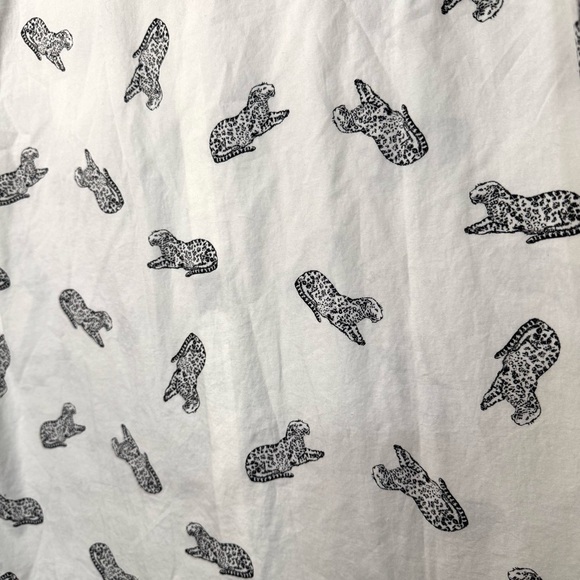 NWT JACKSON White And Black Cheetah Leopard Graphic Men's Poplin Button Up Sz L - Picture 15 of 15